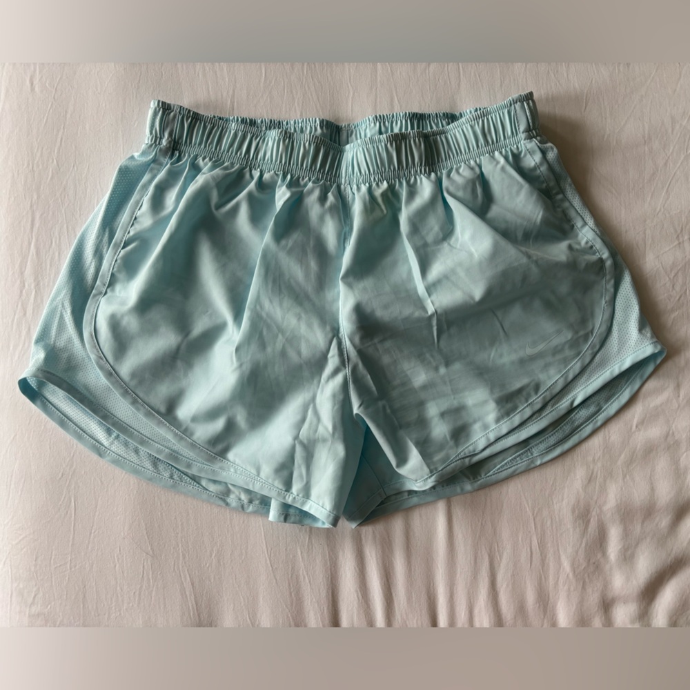 PRE-OWNED Nike Blue Athletic Shorts Lightweight Elastic Waist | M